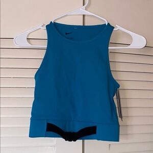Nike Women’s Blue Athletic Tank Top / Sports Bra NWT
